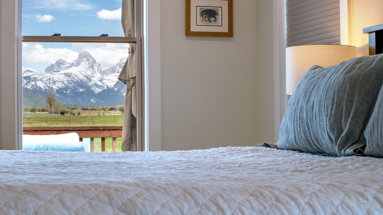 Photo of Bedroom in Leigh Creek Estates