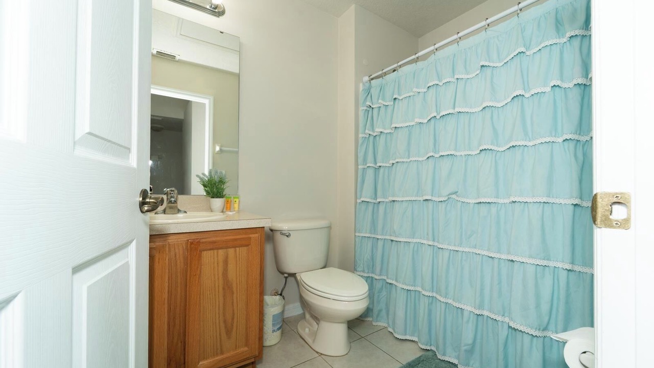 Photo of Bathroom in Sunset Lakes