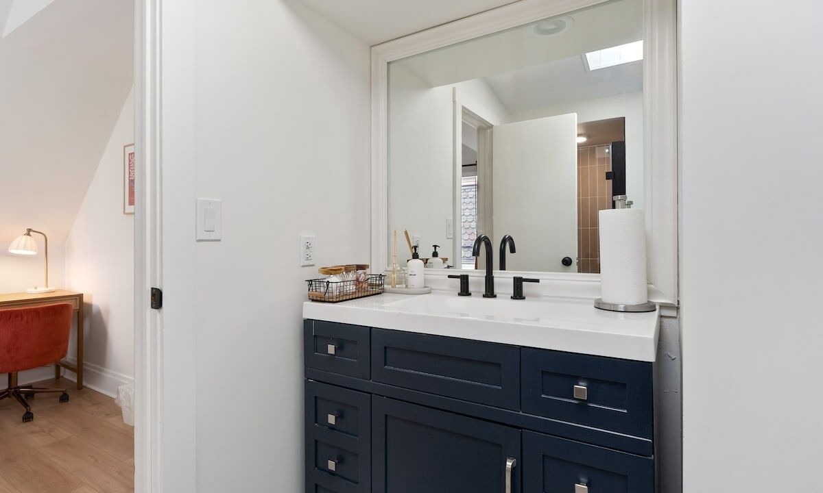 Photo of Bathroom in Downtown Columbus
