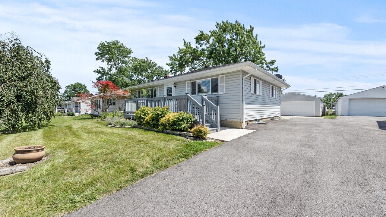 Photo of Outdoor in Grove City