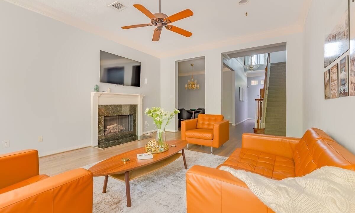 Photo of Livingroom in Uptown