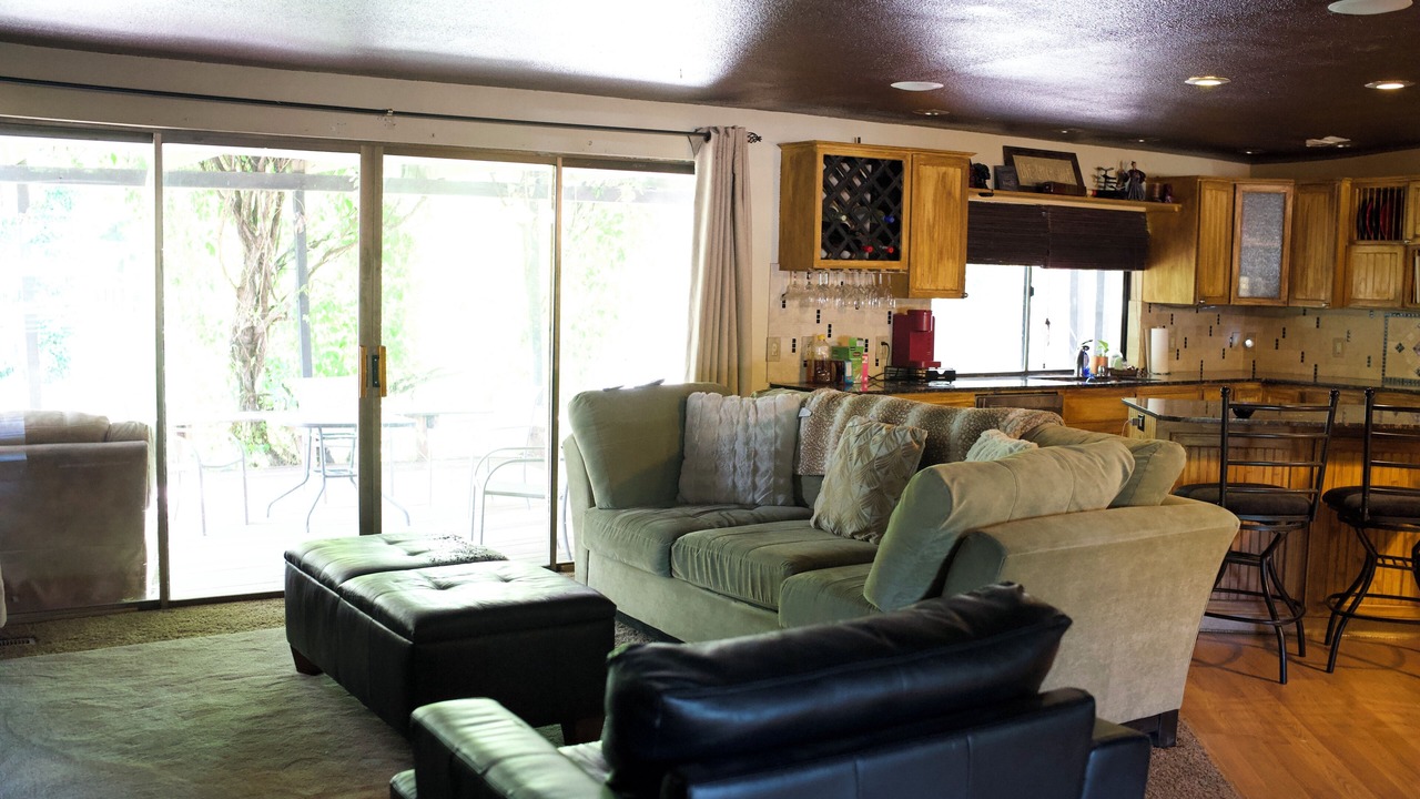 Photo of Livingroom in West Valley