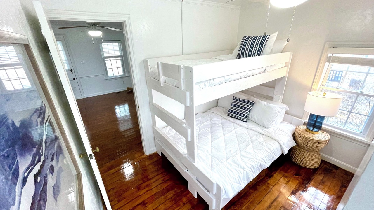 Photo of Bedroom in Vermilion