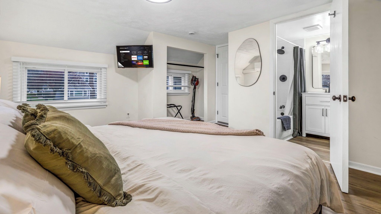 Photo of Bedroom in Berea