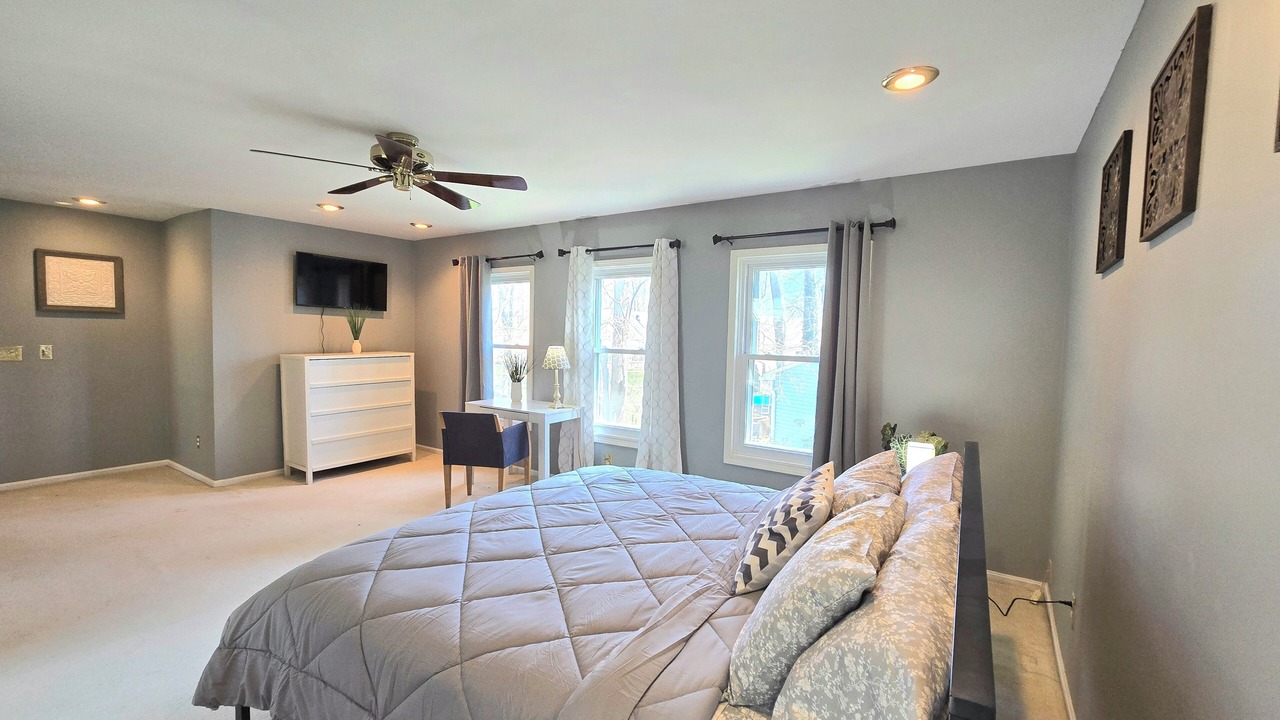 Photo of Bedroom in Olmsted Falls