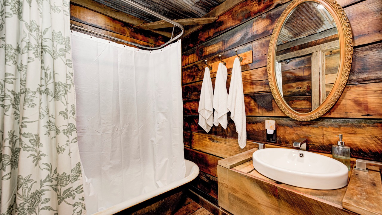 Photo of Bathroom in Helmsburg