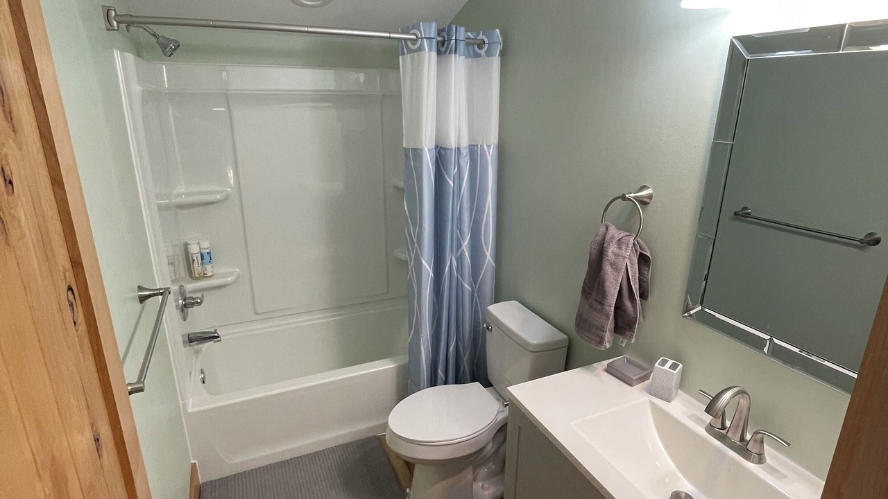 Photo of Bathroom in Glendo