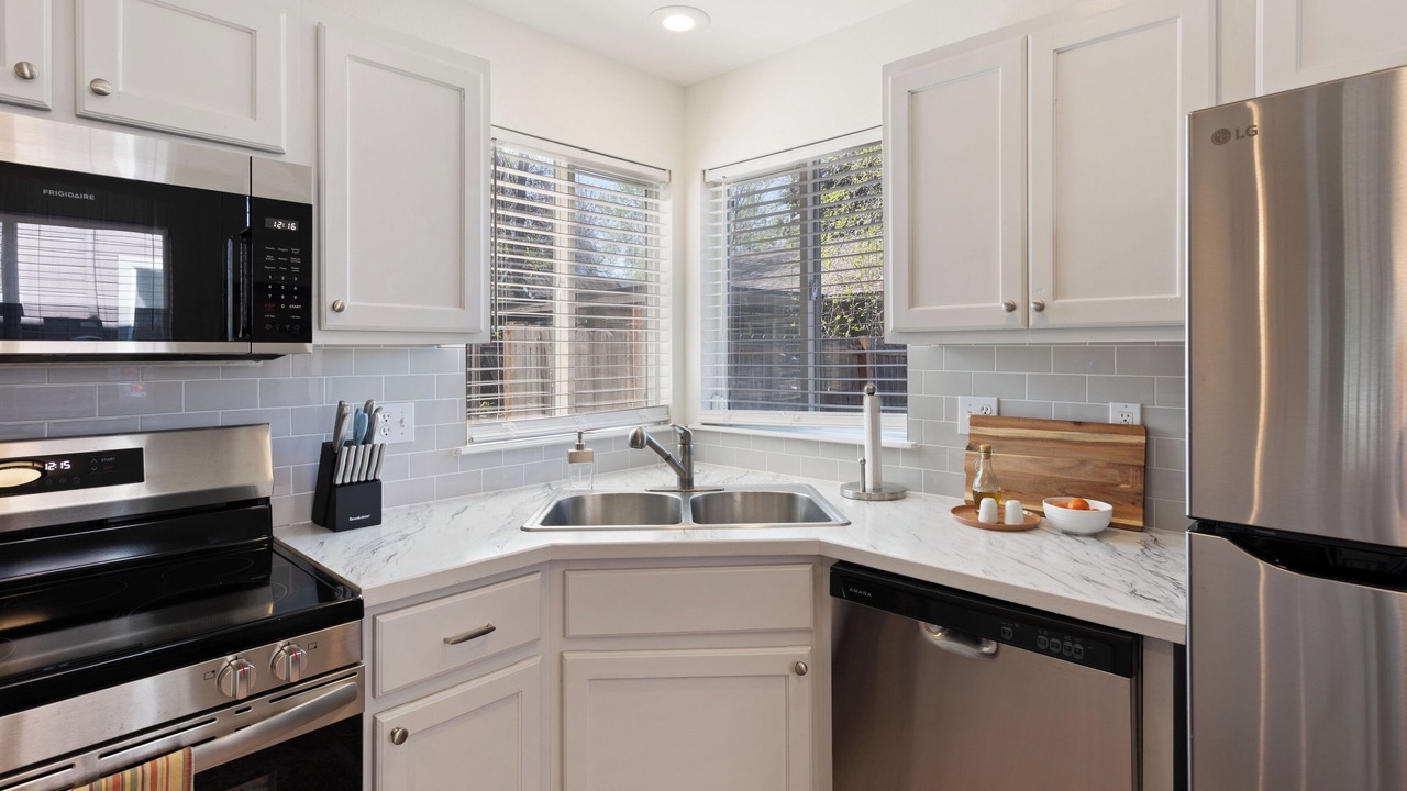Photo of Kitchen in Depot Bench