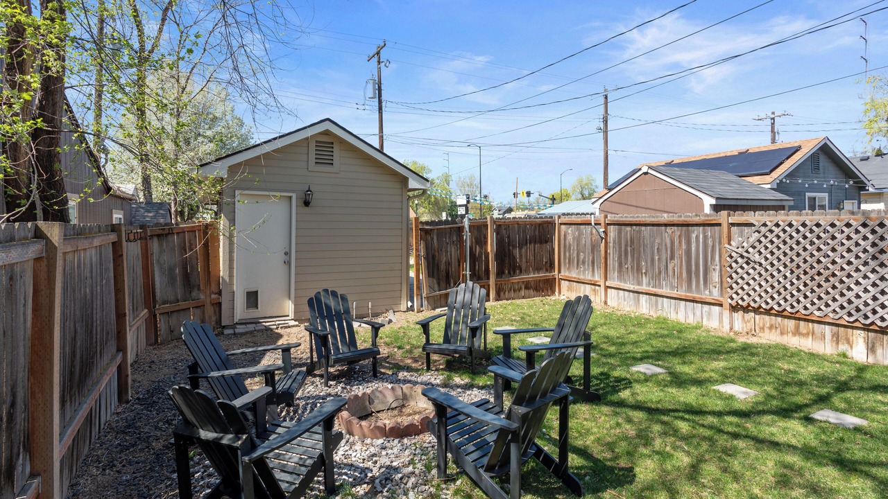 Photo of Outdoor in Depot Bench