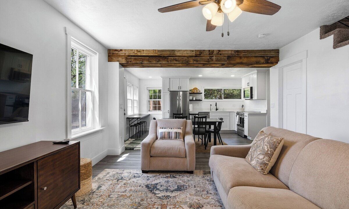 Photo of Livingroom in Bloomington