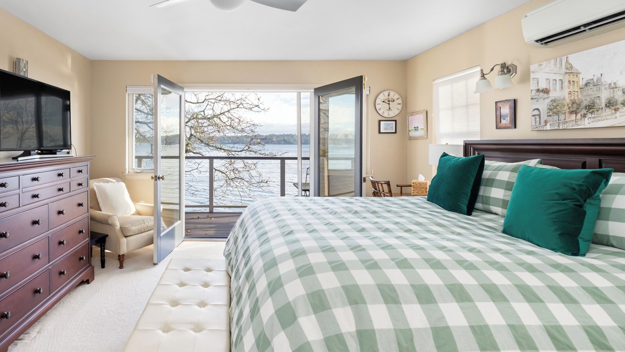 Photo of Bedroom in Allyn