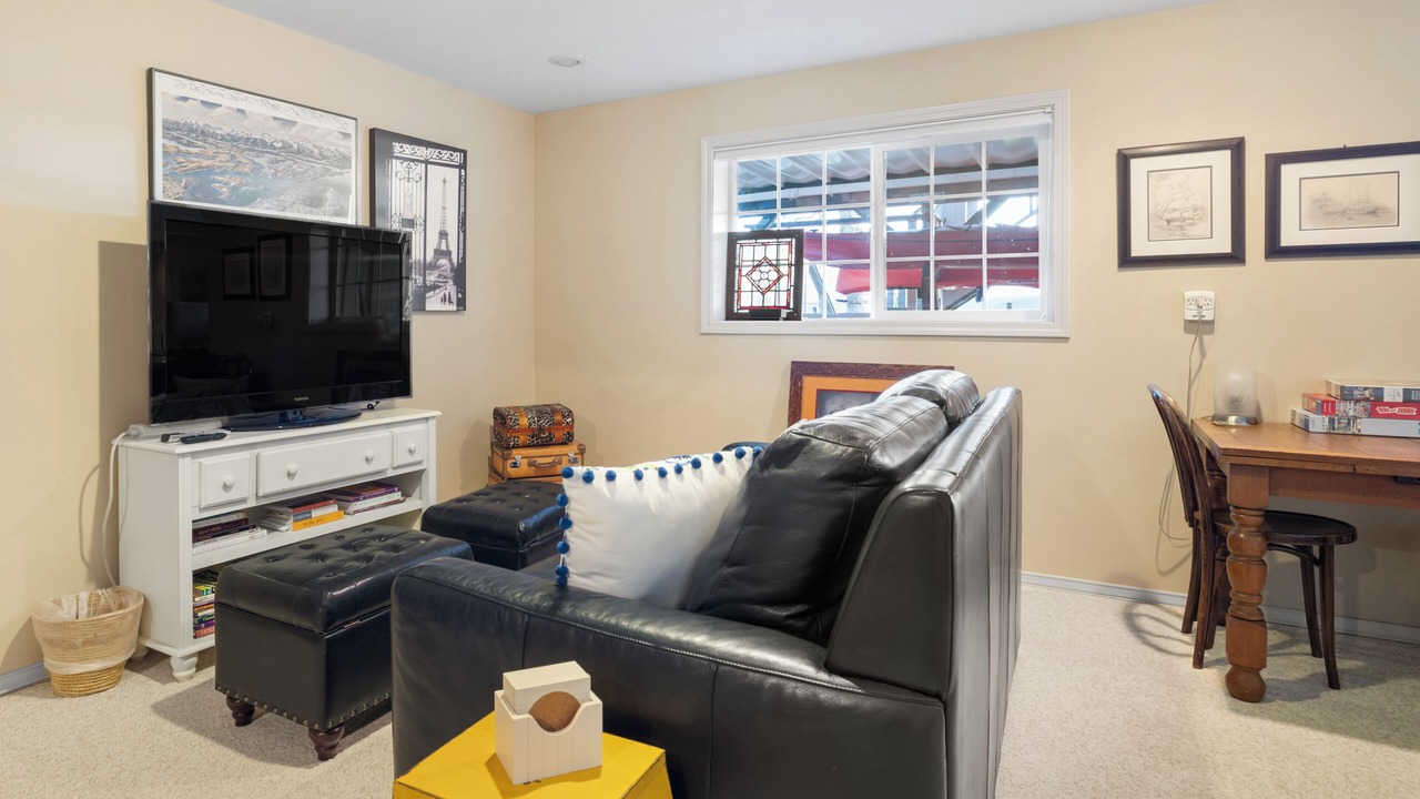 Photo of Livingroom in Allyn
