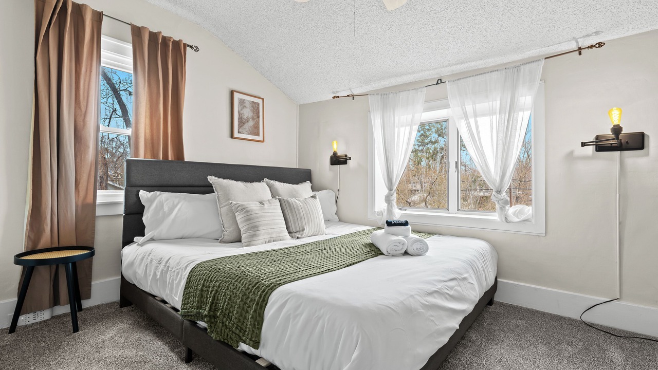 Photo of Bedroom in Royal Oak