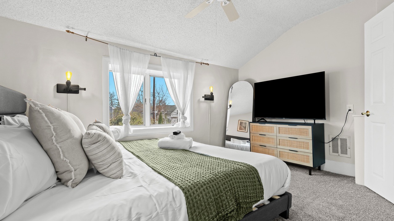 Photo of Bedroom in Royal Oak