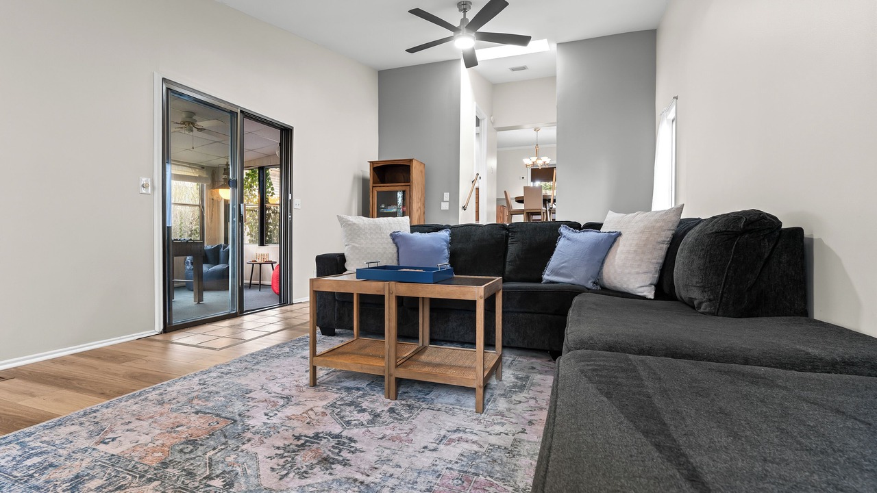 Photo of Livingroom in Royal Oak