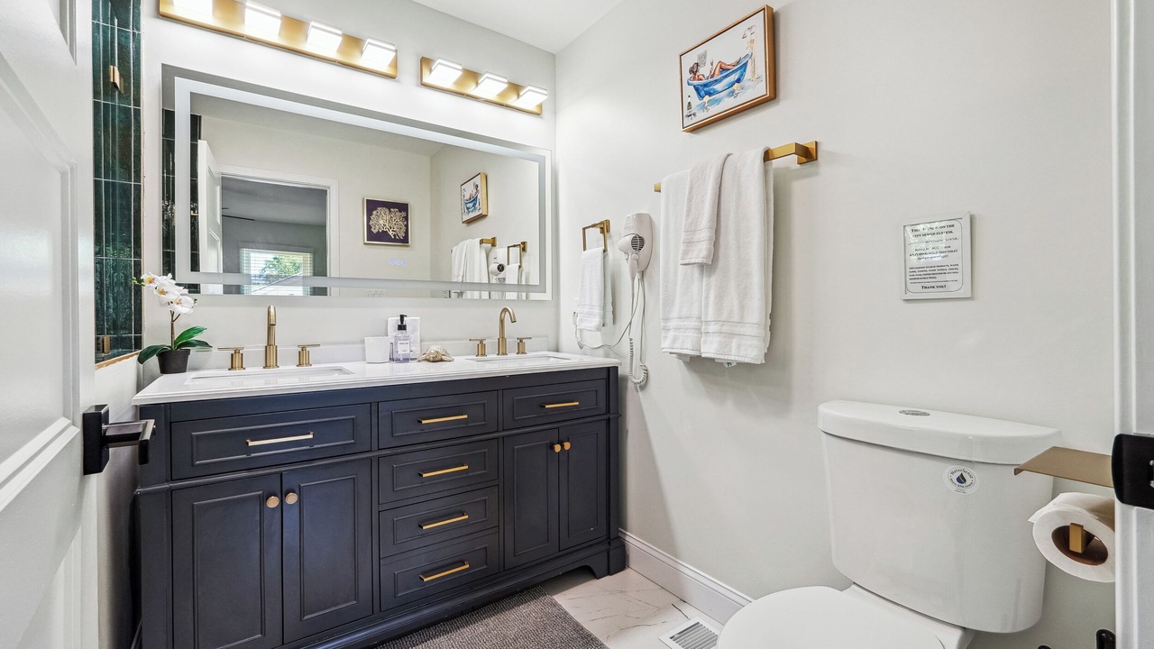 Photo of Bathroom in Candler-McAfee