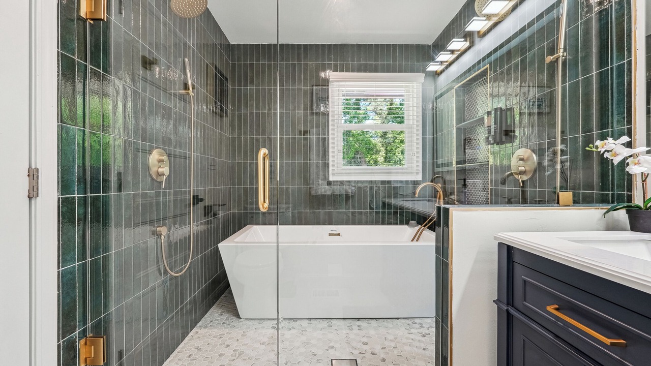 Photo of Bathroom in Candler-McAfee