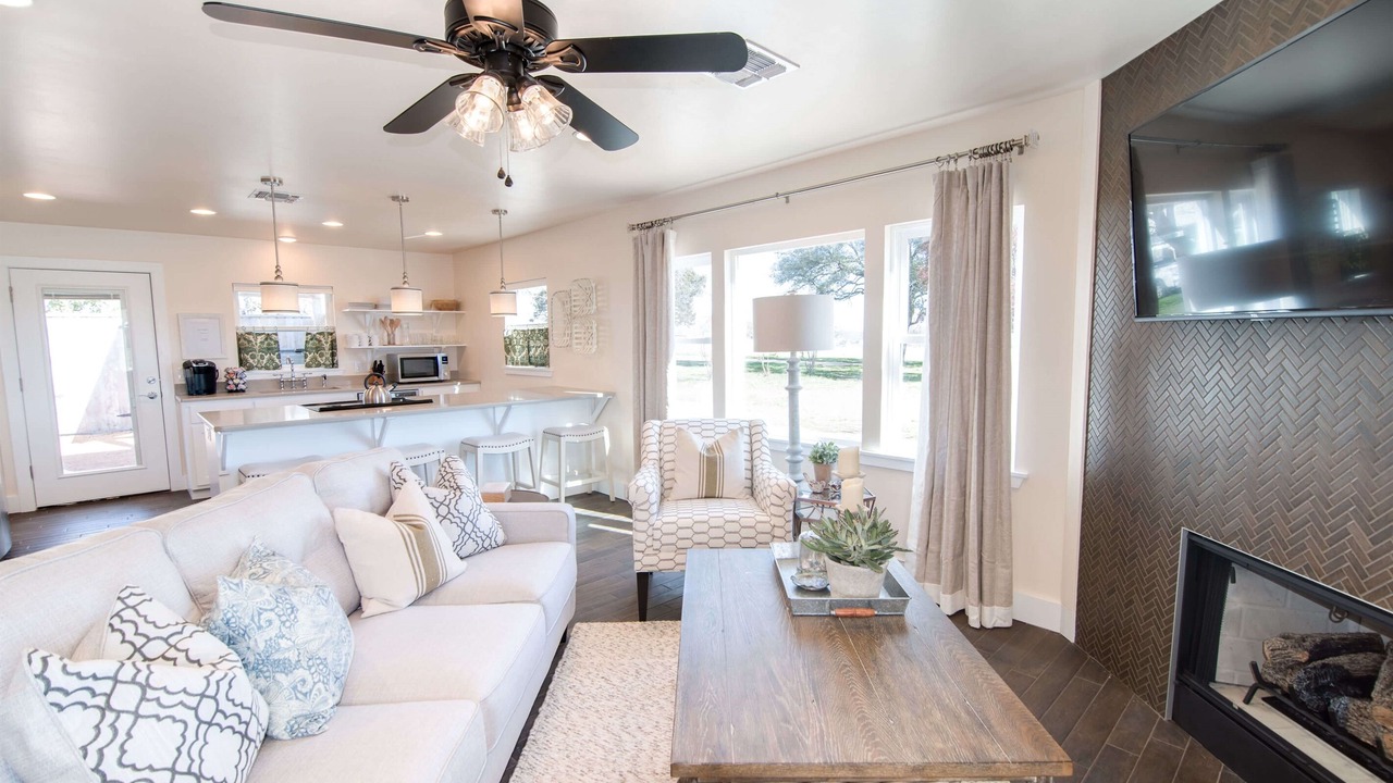 Photo of Livingroom in Fredericksburg
