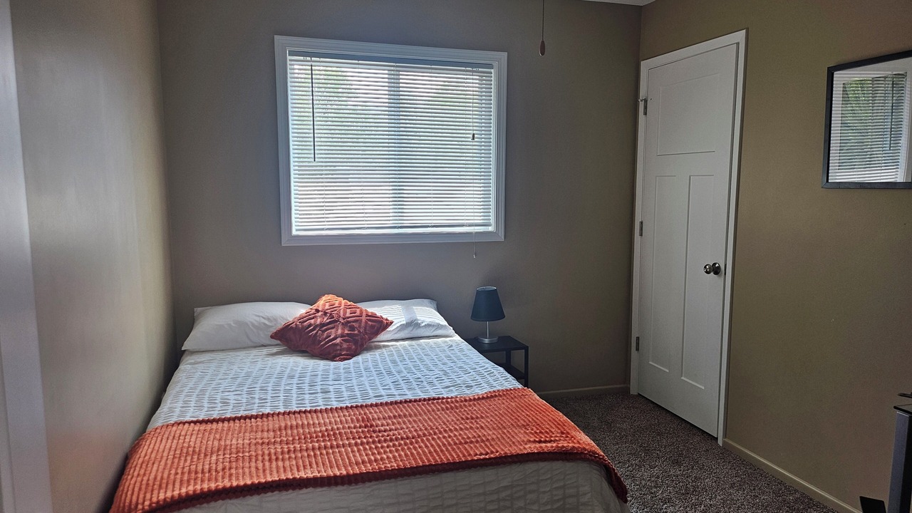 Photo of Bedroom in Urbandale