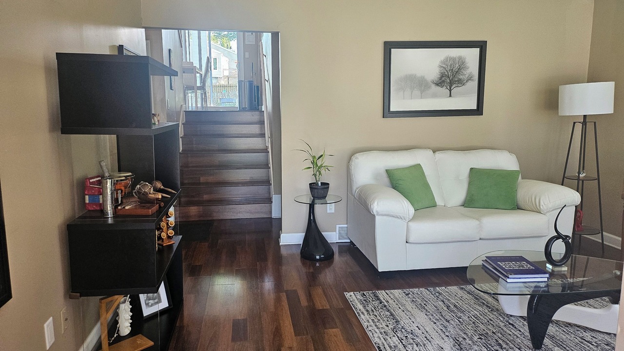 Photo of Livingroom in Urbandale