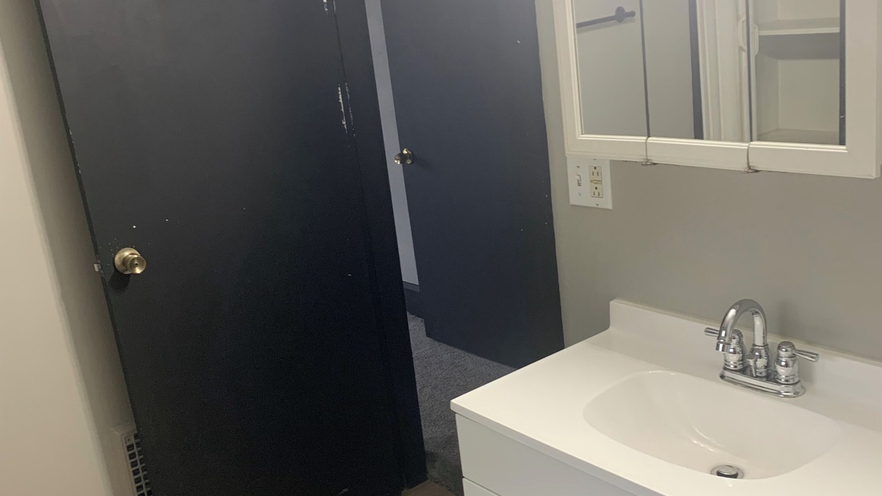 Photo of Bathroom in Niles