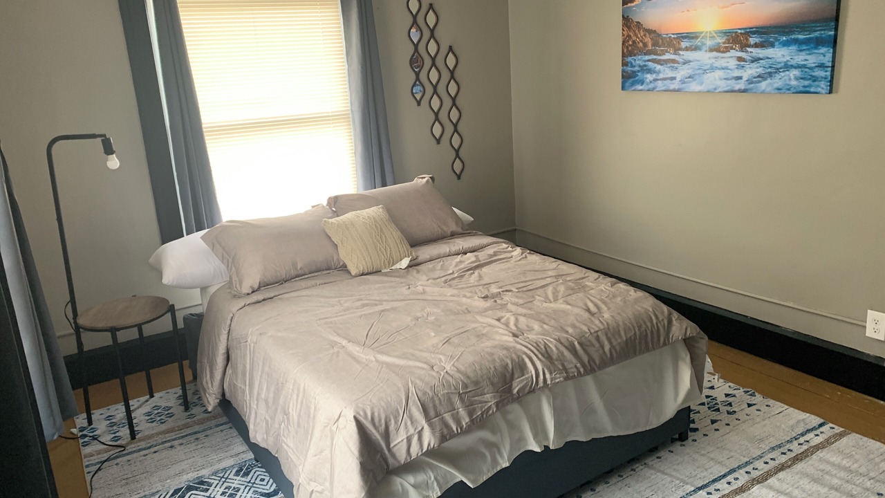Photo of Bedroom in Niles