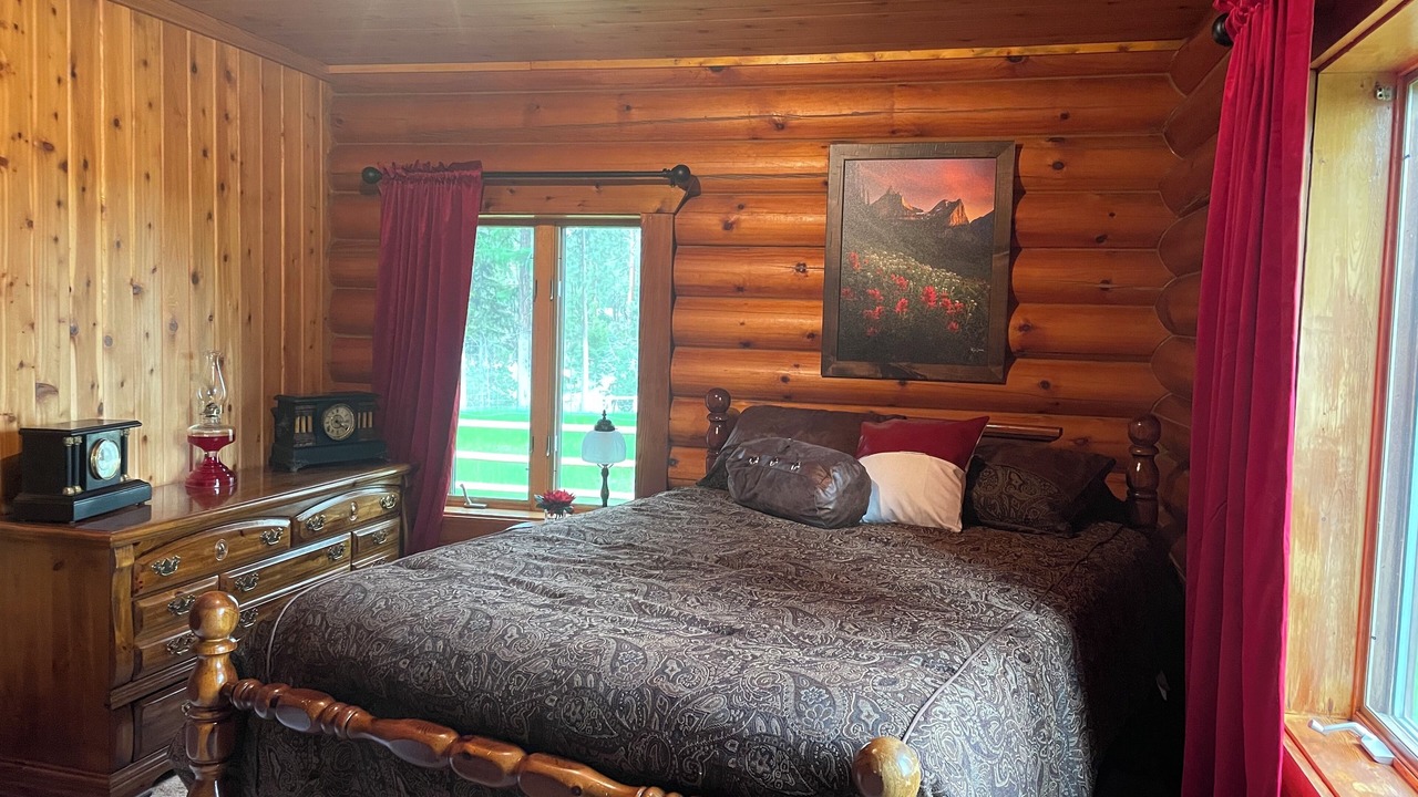 Photo of Bedroom in Seeley Lake