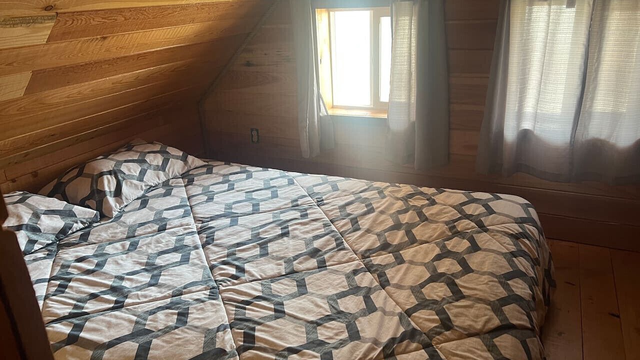 Photo of Bedroom in Hot Springs