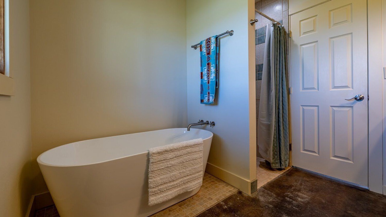 Photo of Bathroom in Powell