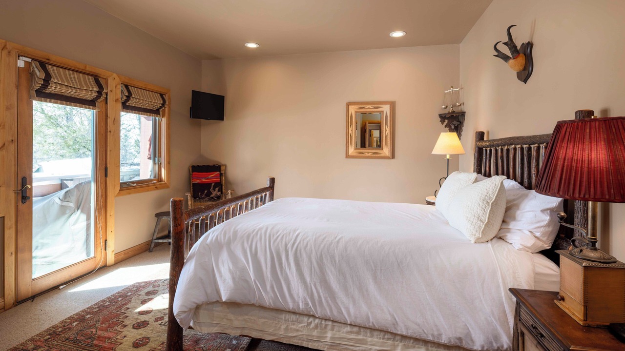 Photo of Bedroom in Elkhorn Village