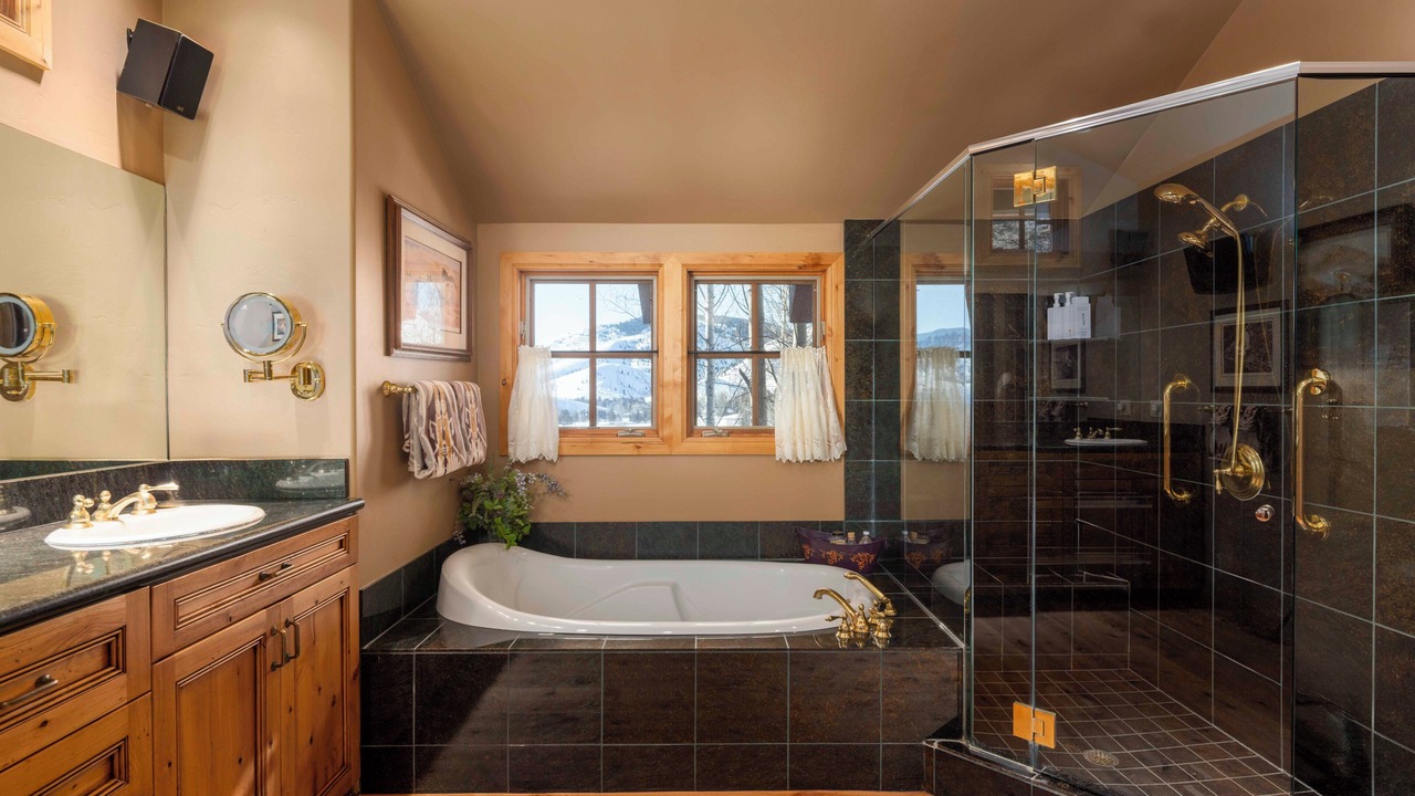 Photo of Bathroom in Elkhorn Village