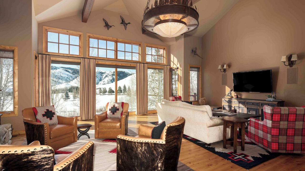 Photo of Livingroom in Elkhorn Village