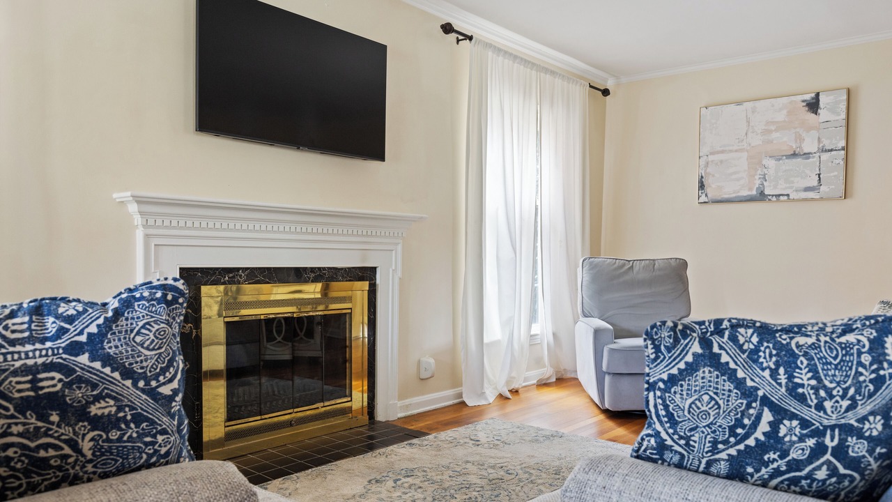 Photo of Livingroom in University Heights