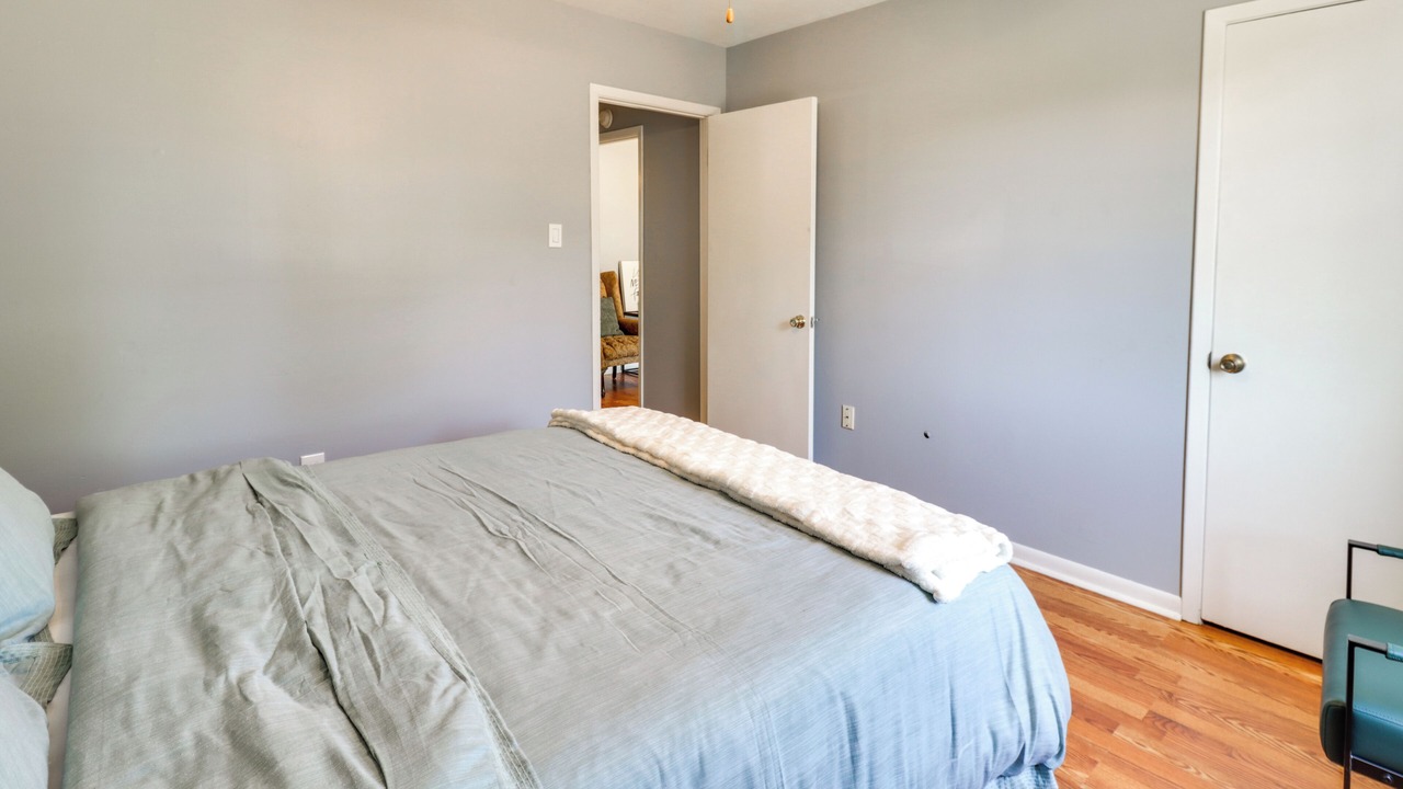 Photo of Bedroom in Brookhaven