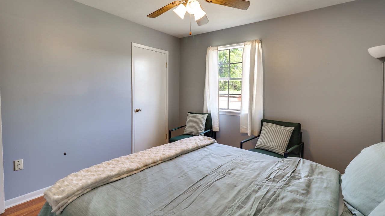 Photo of Bedroom in Brookhaven