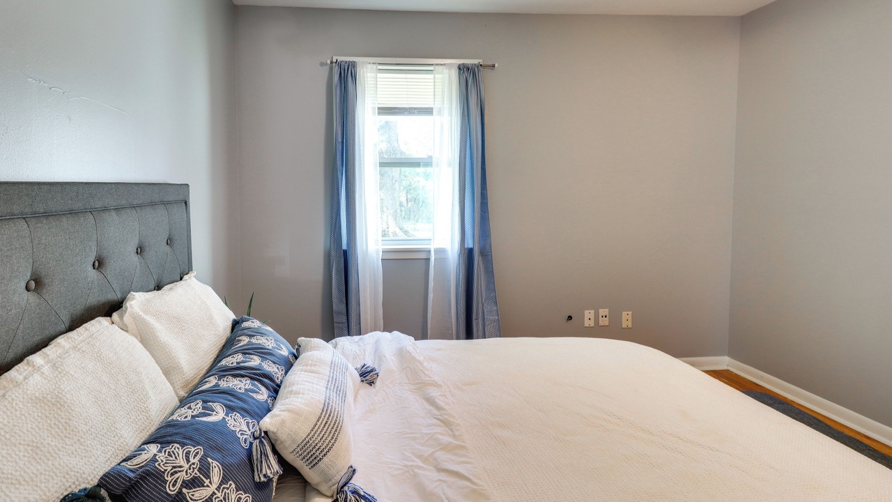 Photo of Bedroom in Brookhaven