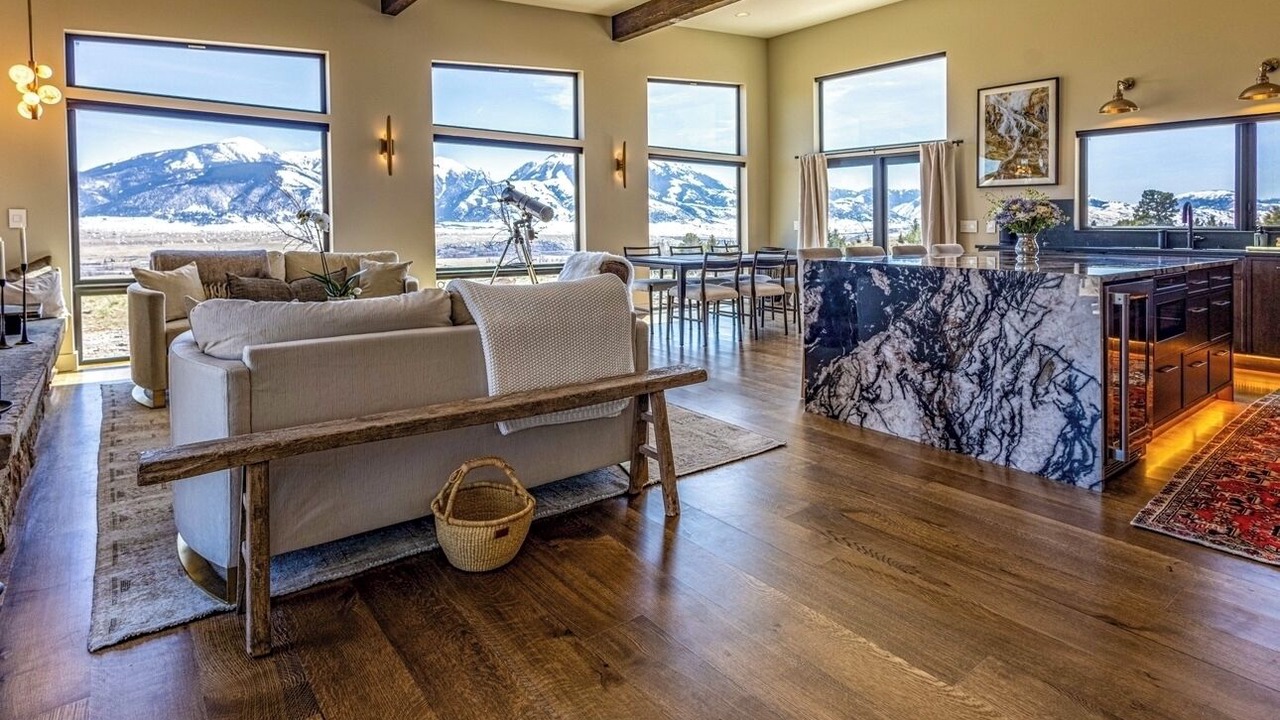 Photo of Livingroom in Emigrant