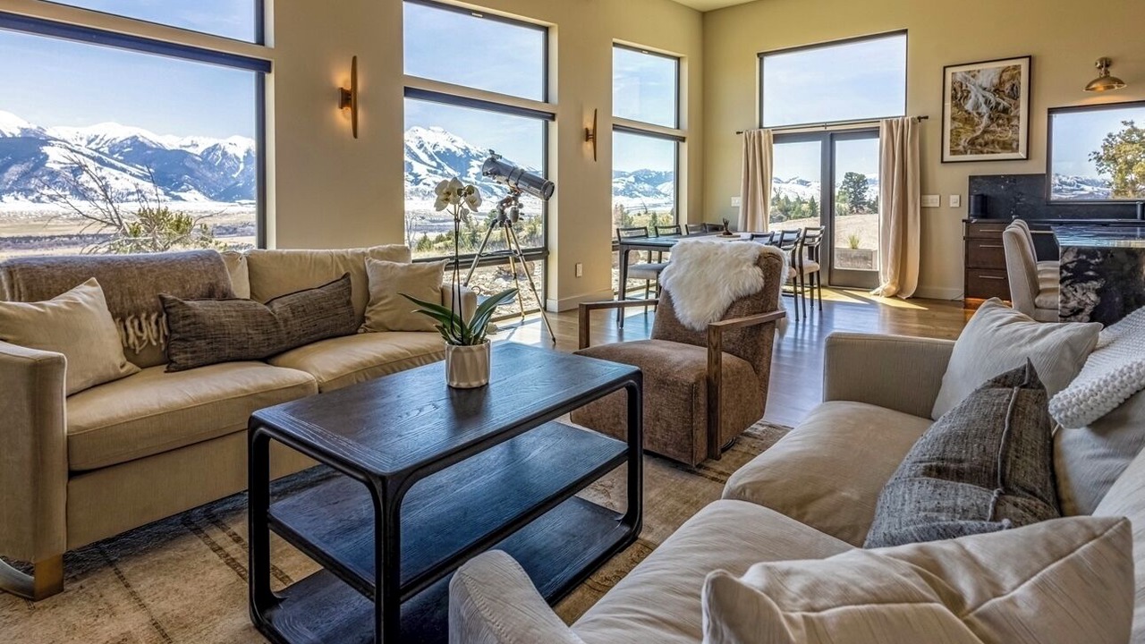 Photo of Livingroom in Emigrant