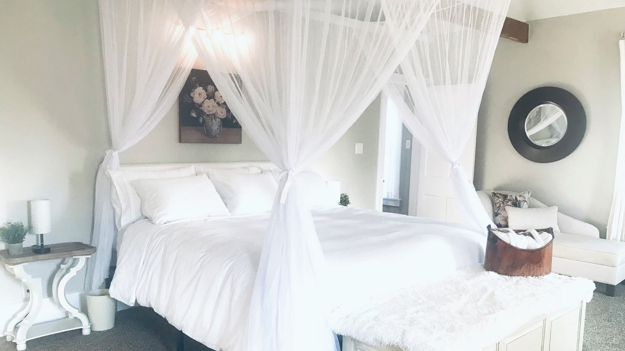 Photo of Bedroom in Greentown