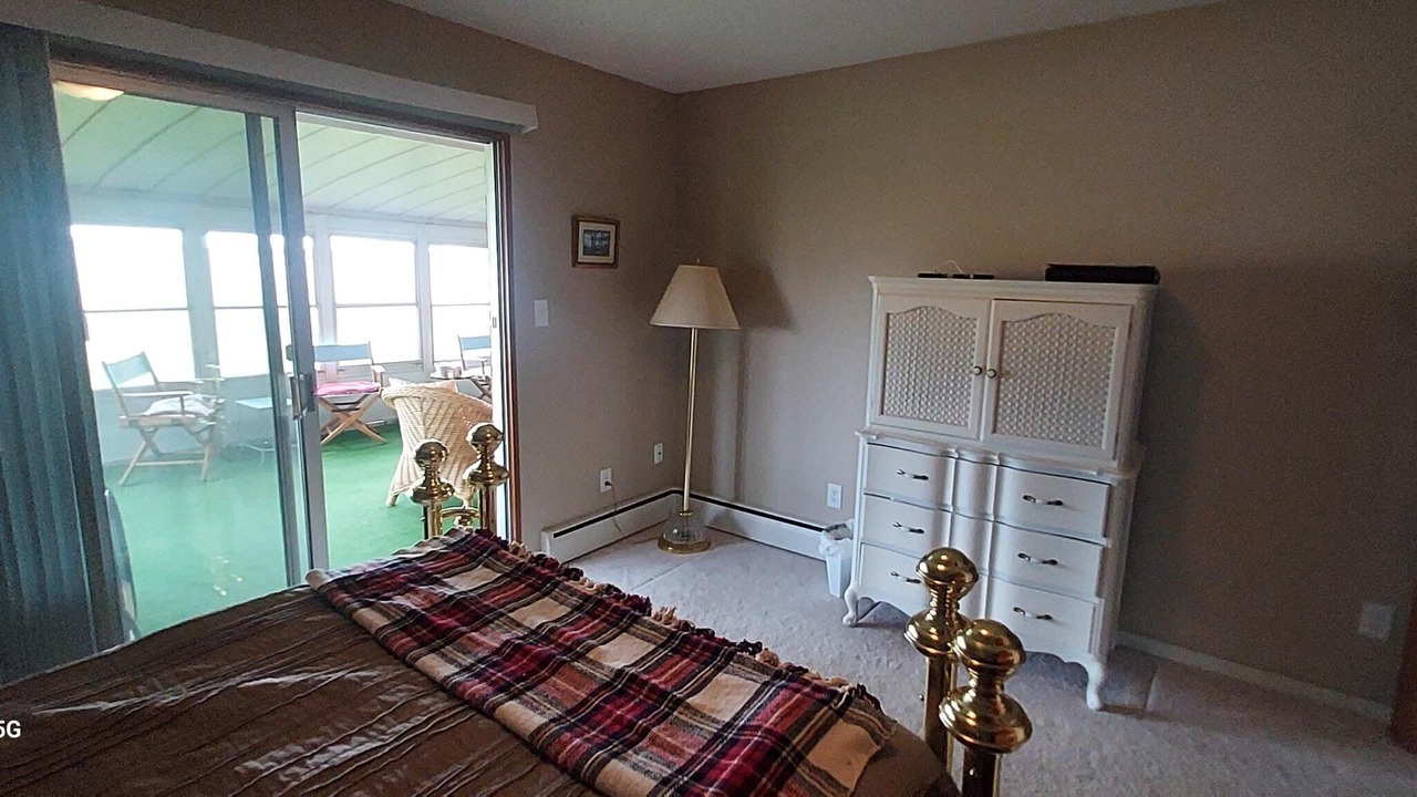 Photo of Bedroom in Lakeview