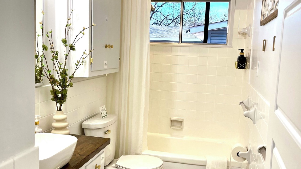 Photo of Bathroom in Fort Smith