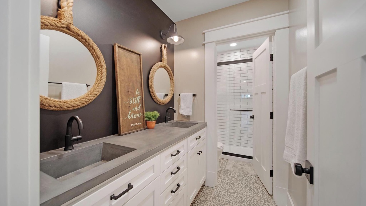 Photo of Bathroom in Plain City