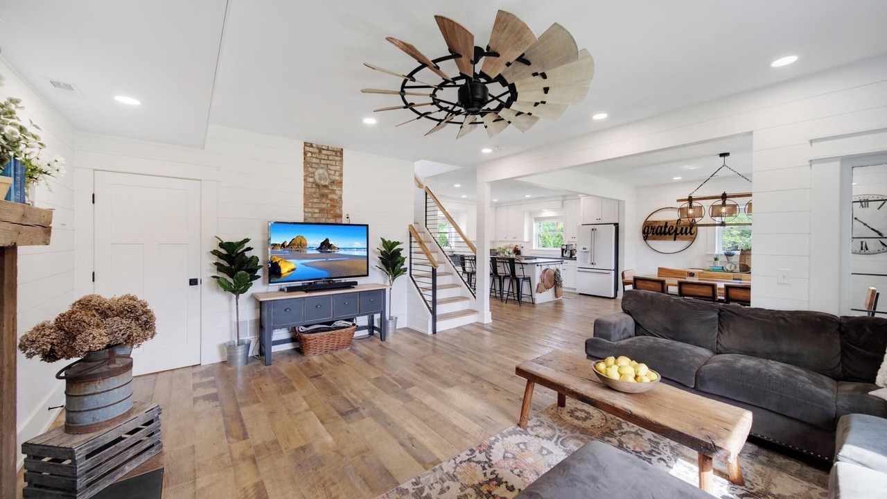 Photo of Livingroom in Plain City
