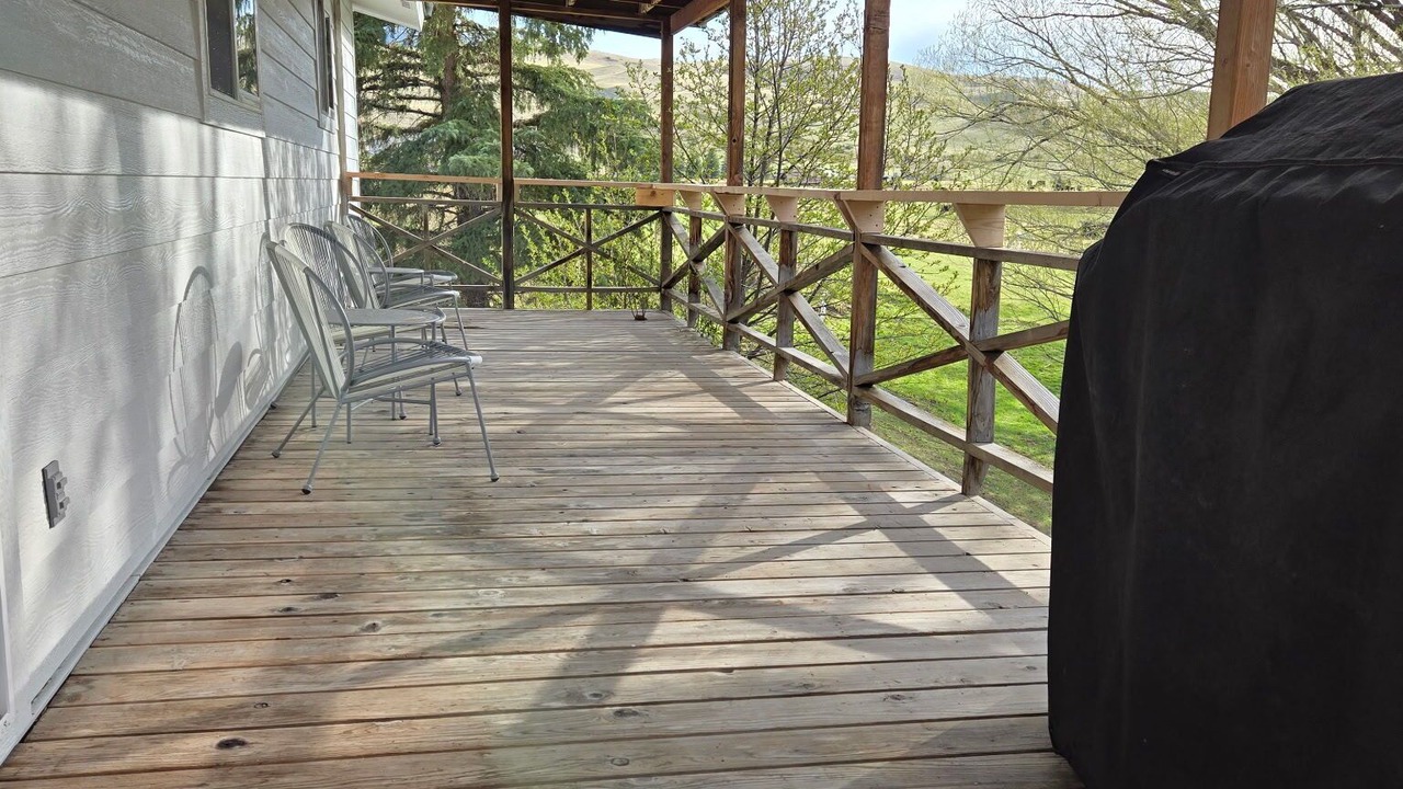 Photo of Patio Balcony in Livingston