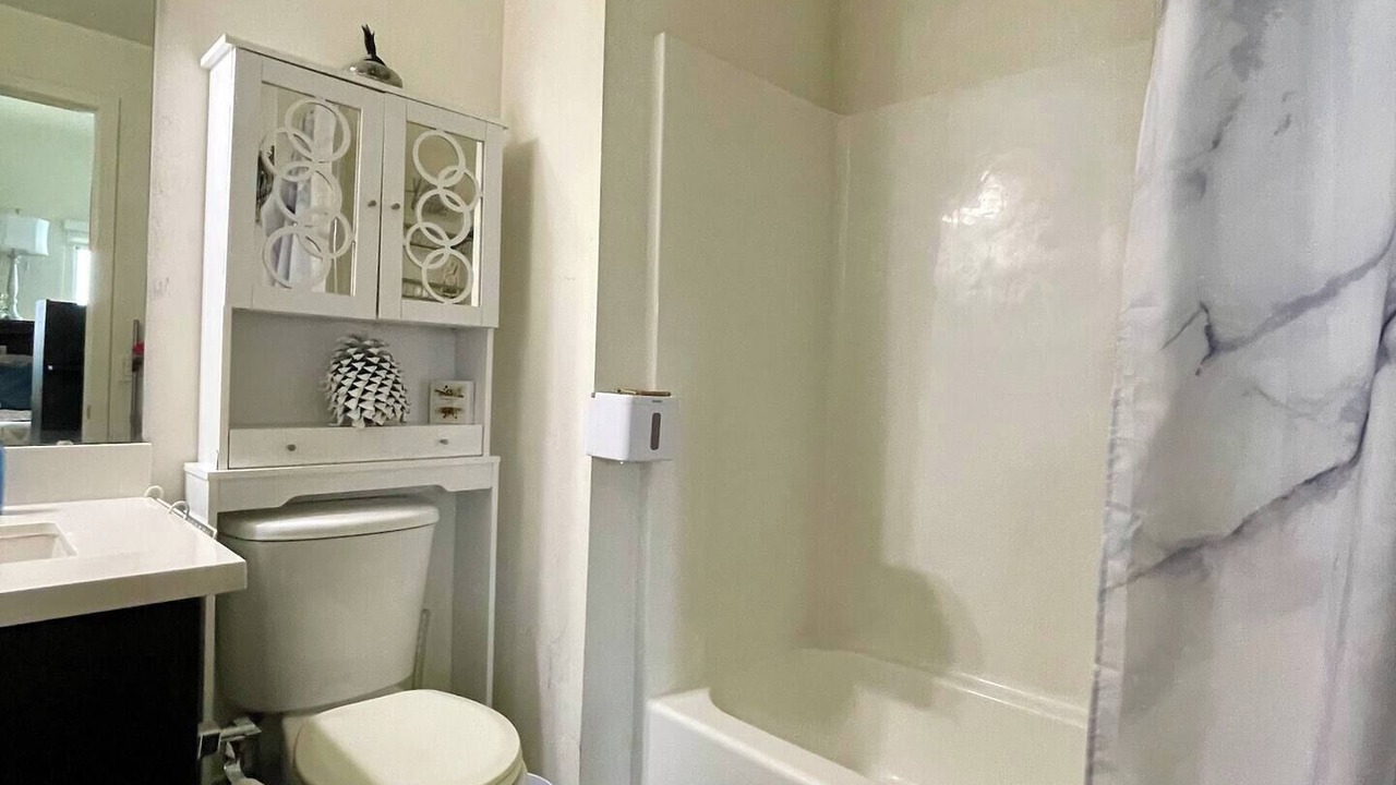 Photo of Bathroom in Sunset Park