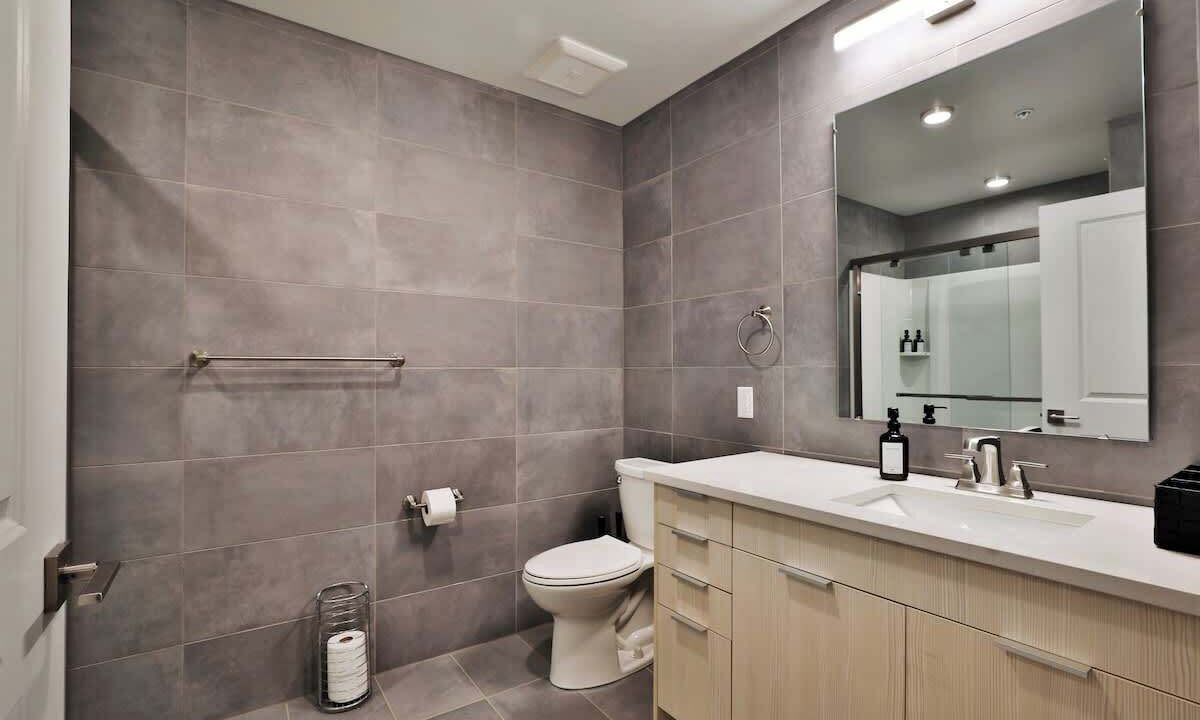 Photo of Bathroom in Old North Columbus