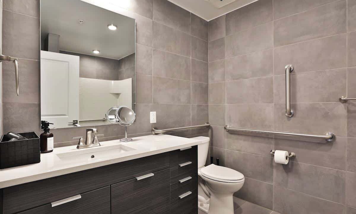 Photo of Bathroom in Old North Columbus