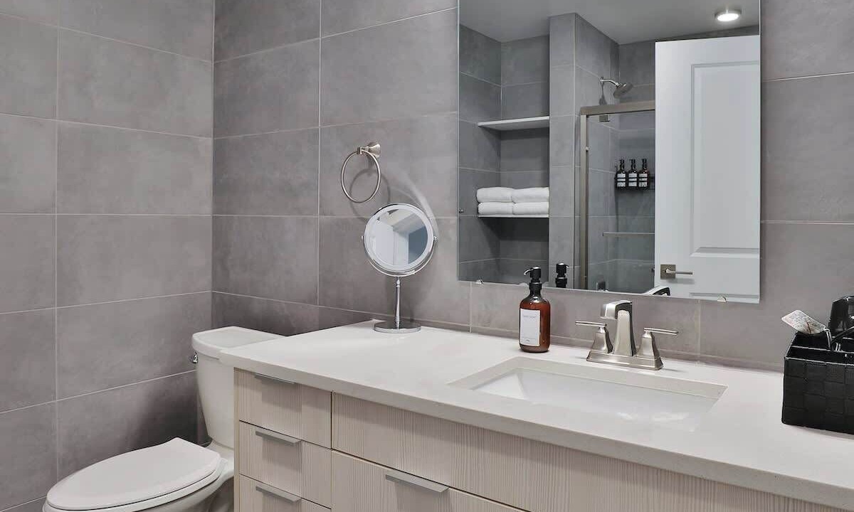 Photo of Bathroom in Old North Columbus
