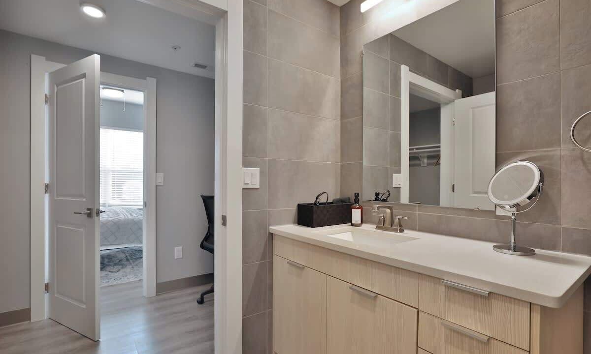 Photo of Bathroom in Old North Columbus