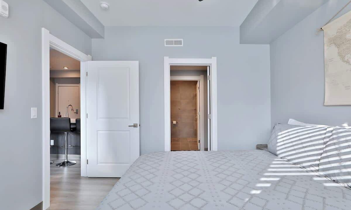 Photo of Bedroom in Old North Columbus